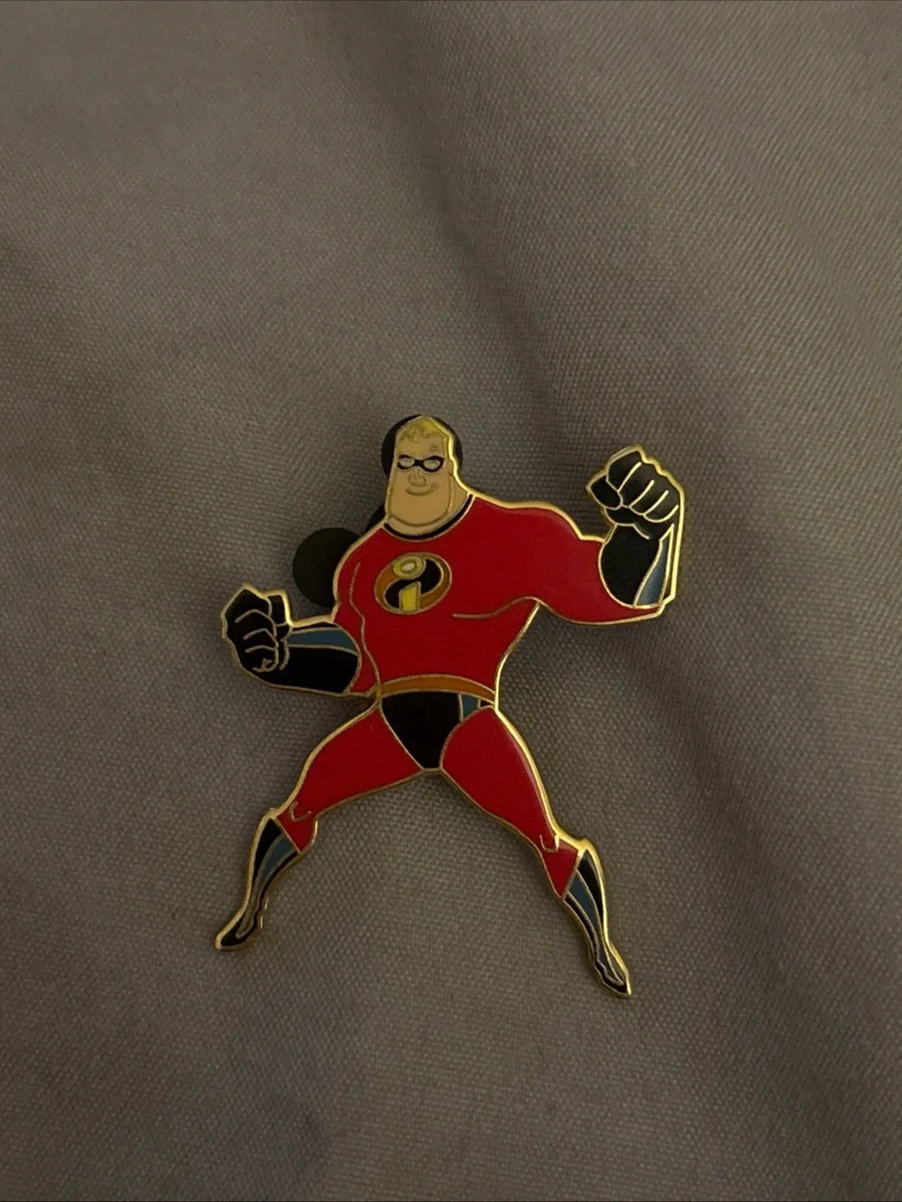 WDW - The Incredible Collection Mr. Incredible Pin 2004